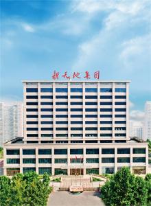 至暗時(shí)刻，我們?cè)撊绾味冗^？